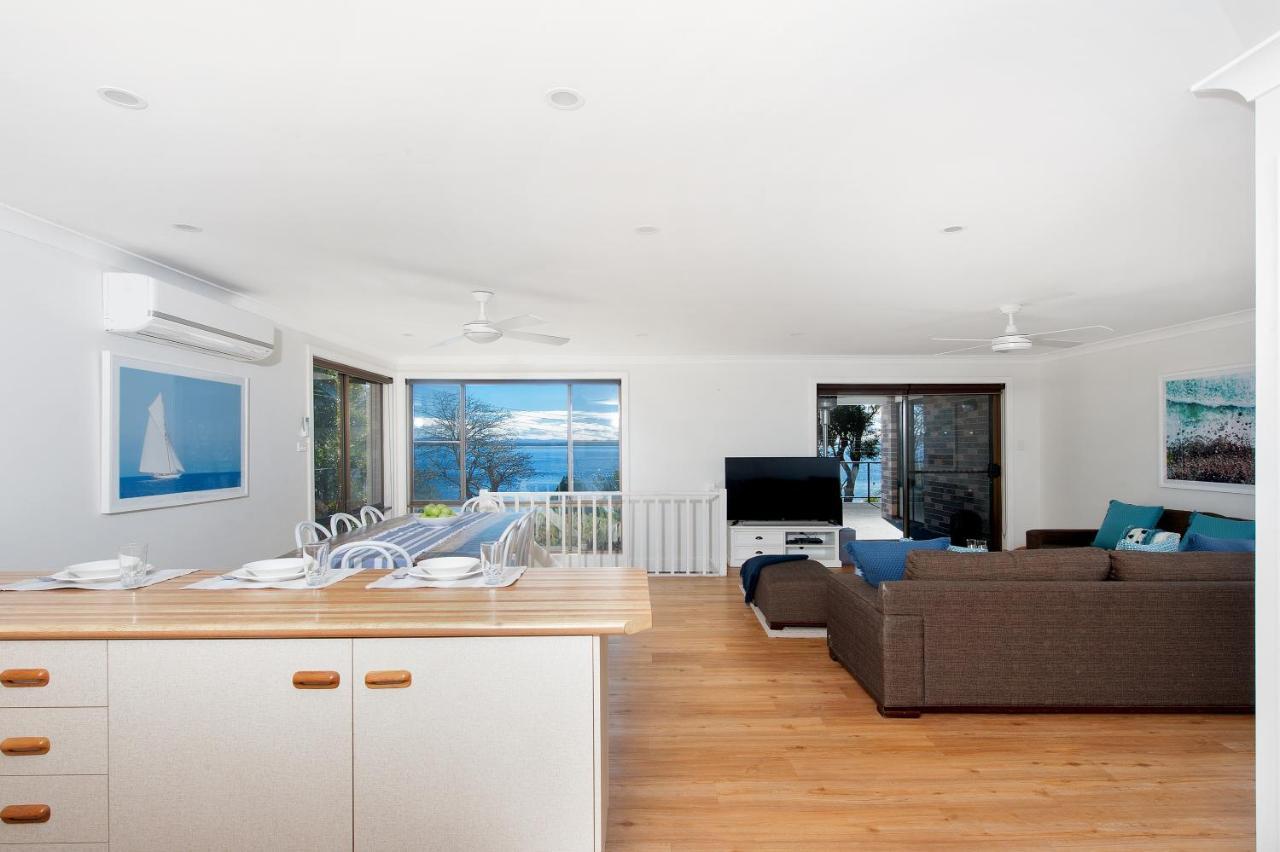 Dutchie'S Dream - Glorious Views And Opposite Dutchies Beach Nelson Bay Exteriör bild